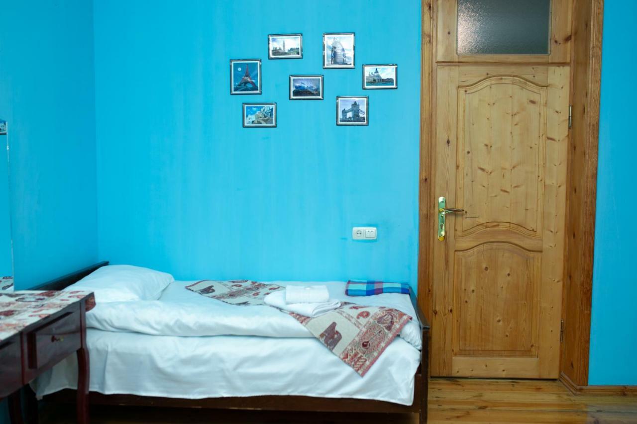 Khurma Hostel Ганджа Екстериор снимка