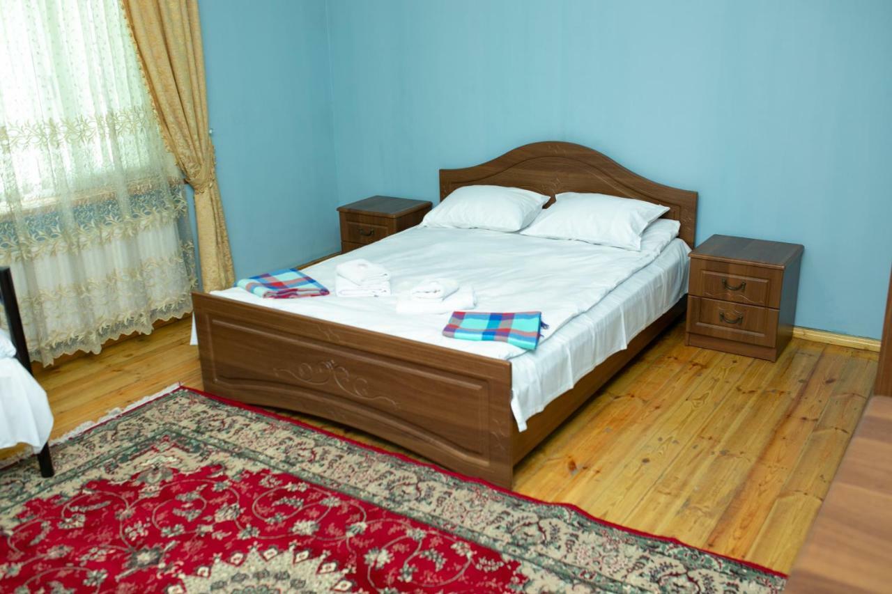 Khurma Hostel Ганджа Екстериор снимка
