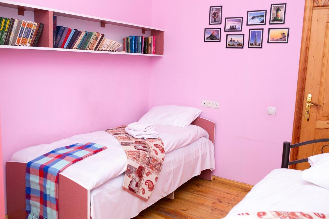 Khurma Hostel Ганджа Екстериор снимка