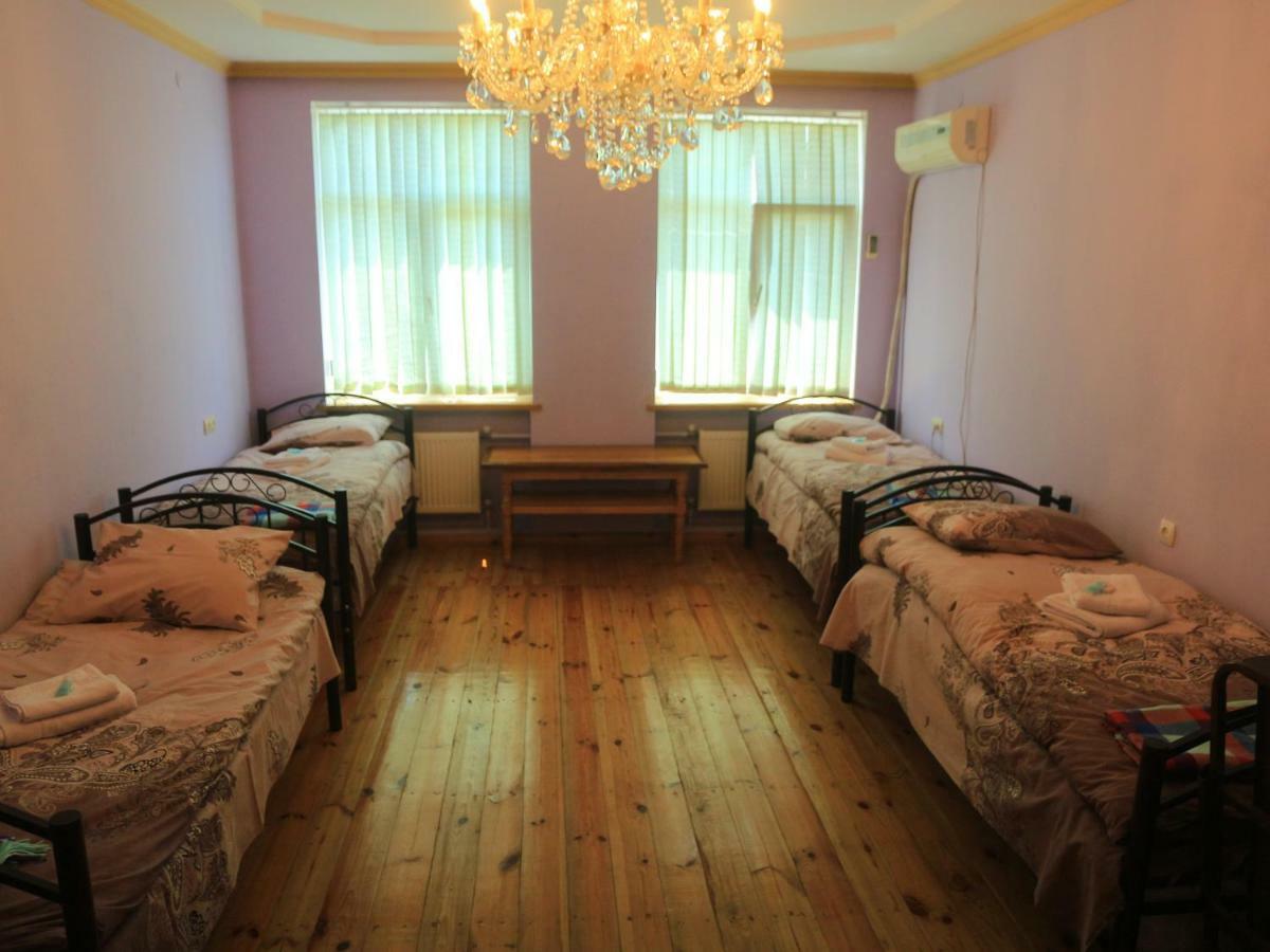 Khurma Hostel Ганджа Екстериор снимка